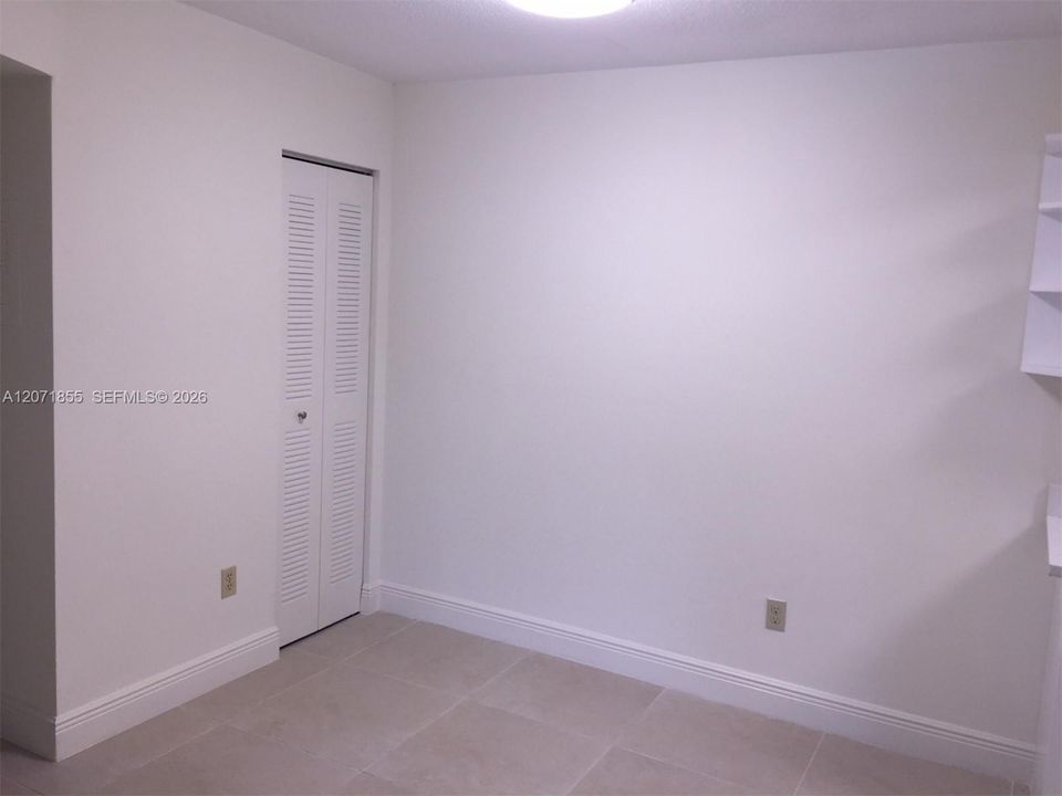 For Rent: $1,800 (1 beds, 1 baths, 709 Square Feet)