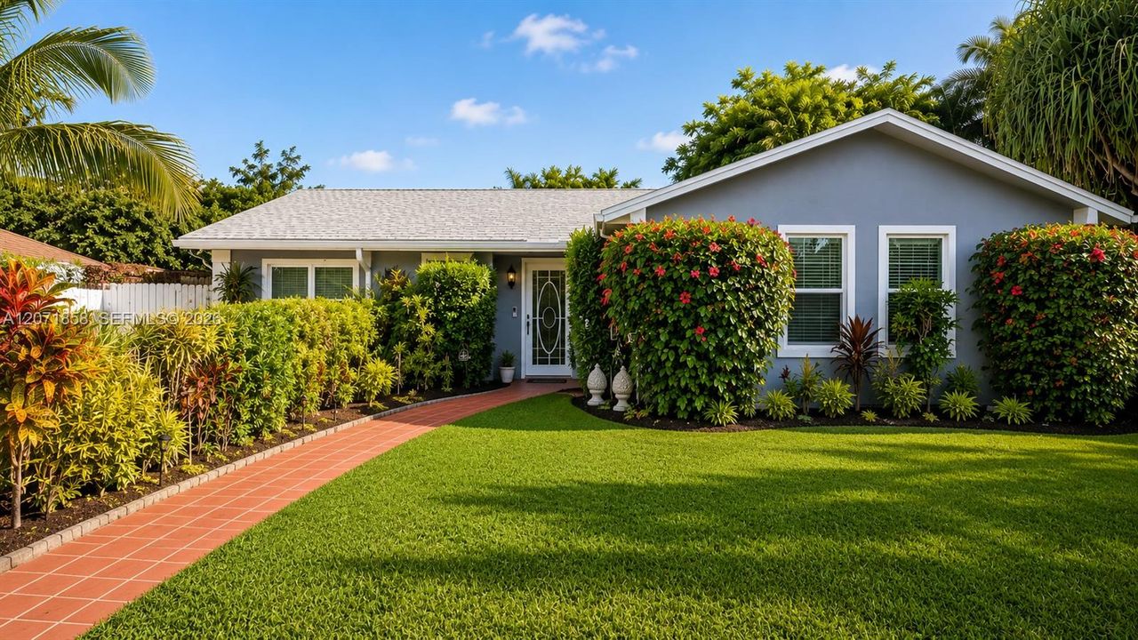 For Sale: $511,000 (4 beds, 2 baths, 1819 Square Feet)
