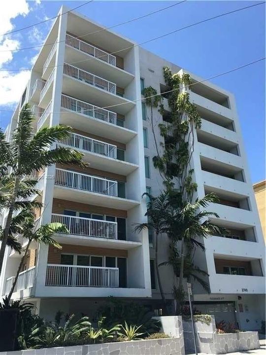 В аренду: $2,450 (1 спален, 1 ванн, 605 Квадратных фут)
