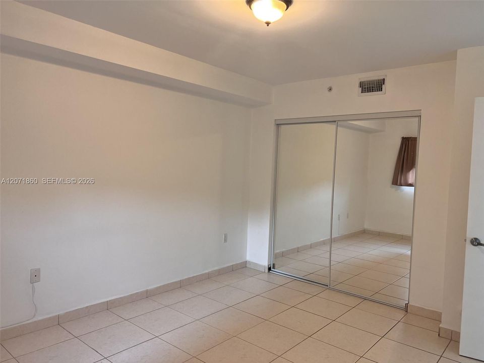 В аренду: $2,450 (1 спален, 1 ванн, 605 Квадратных фут)