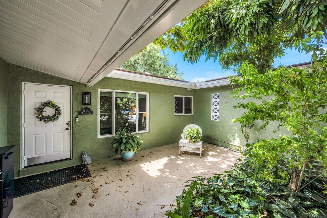 1200 ORANGE ISLE-6