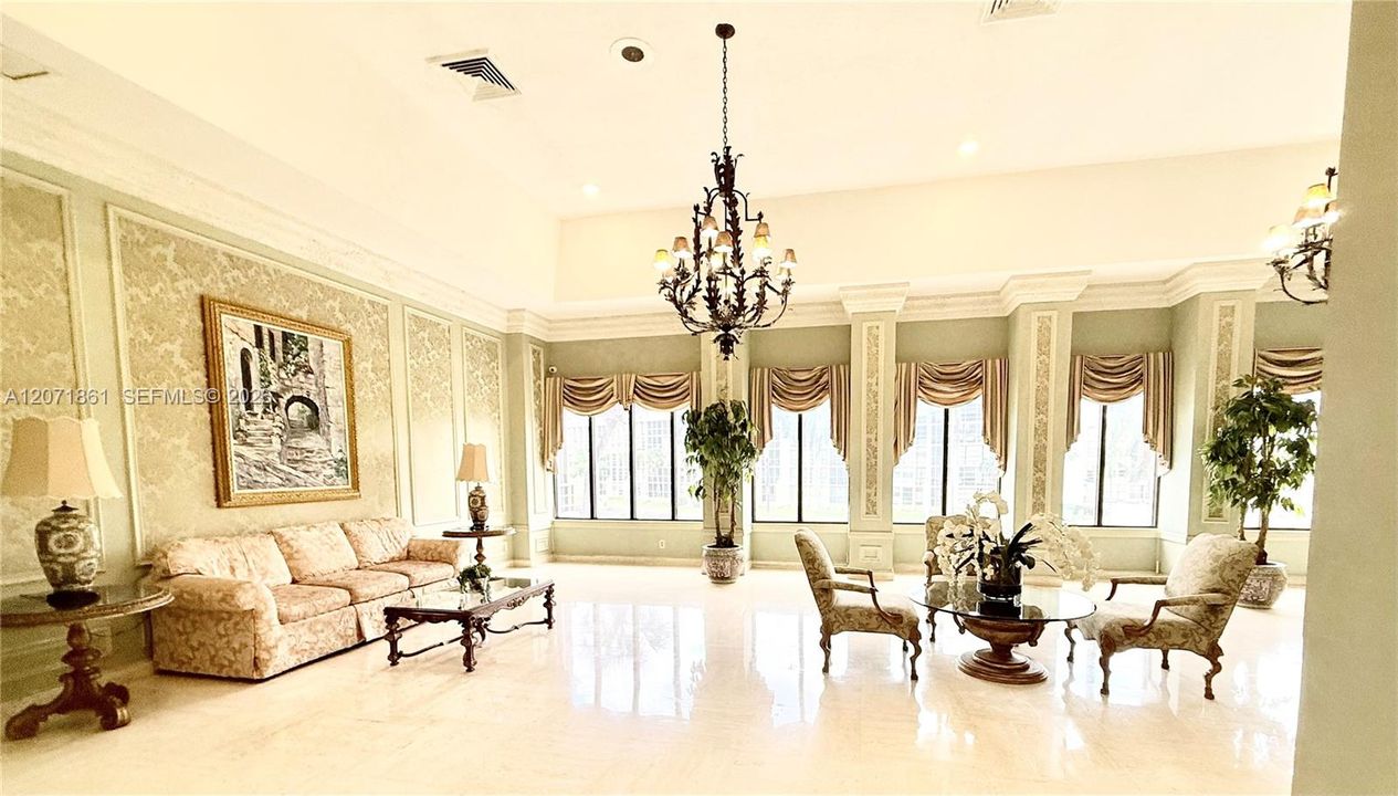 En Venta: $350,000 (2 camas, 2 baños, 1400 Pies cuadrados)