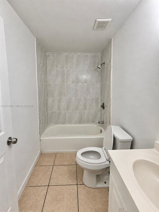 For Rent: $2,900 (3 beds, 2 baths, 2968 Square Feet)