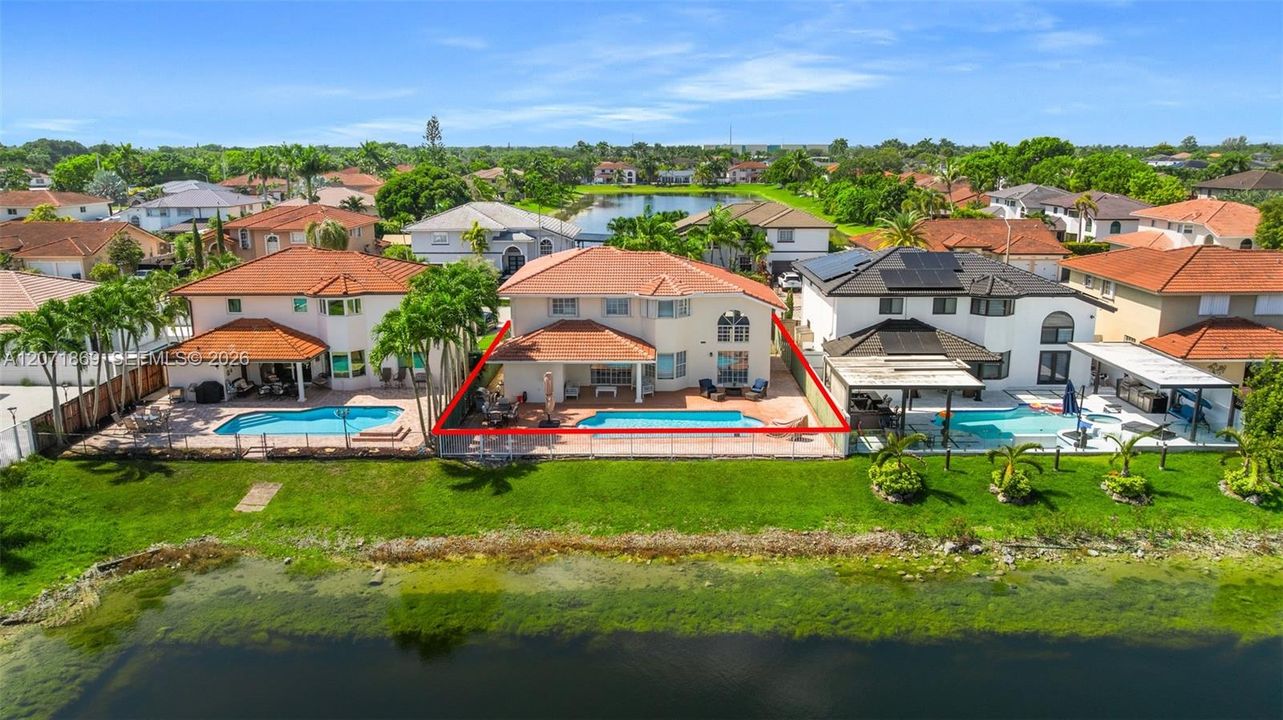 For Sale: $890,000 (4 beds, 3 baths, 2328 Square Feet)