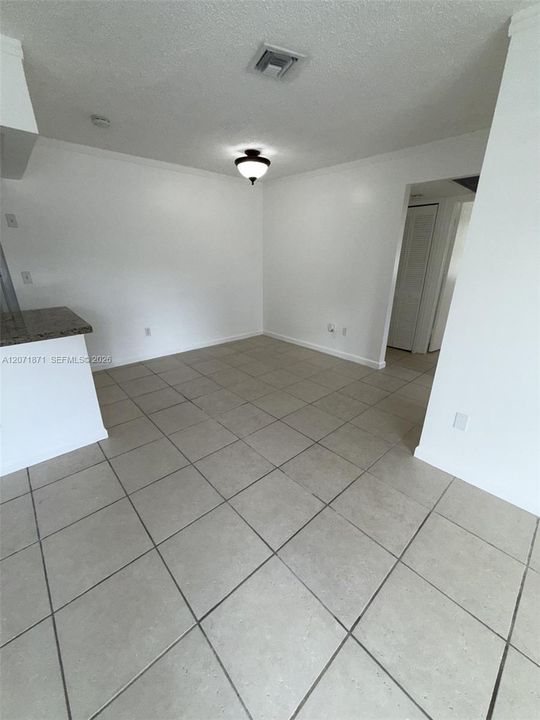 For Rent: $2,000 (2 beds, 2 baths, 750 Square Feet)