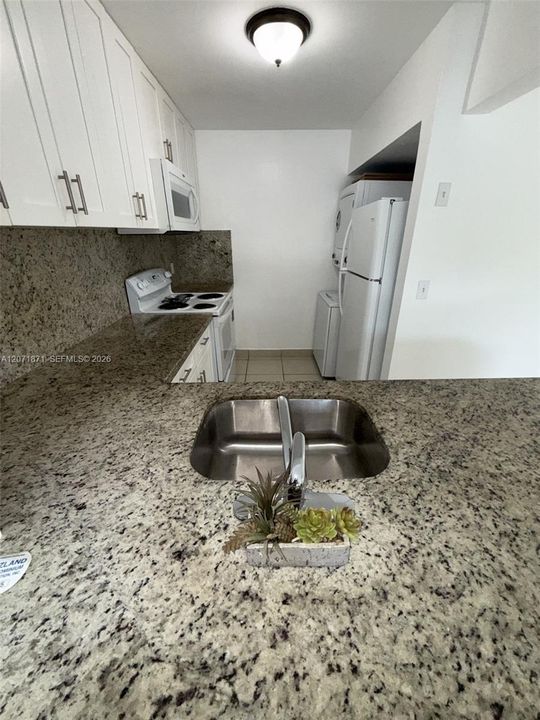 For Rent: $2,000 (2 beds, 2 baths, 750 Square Feet)