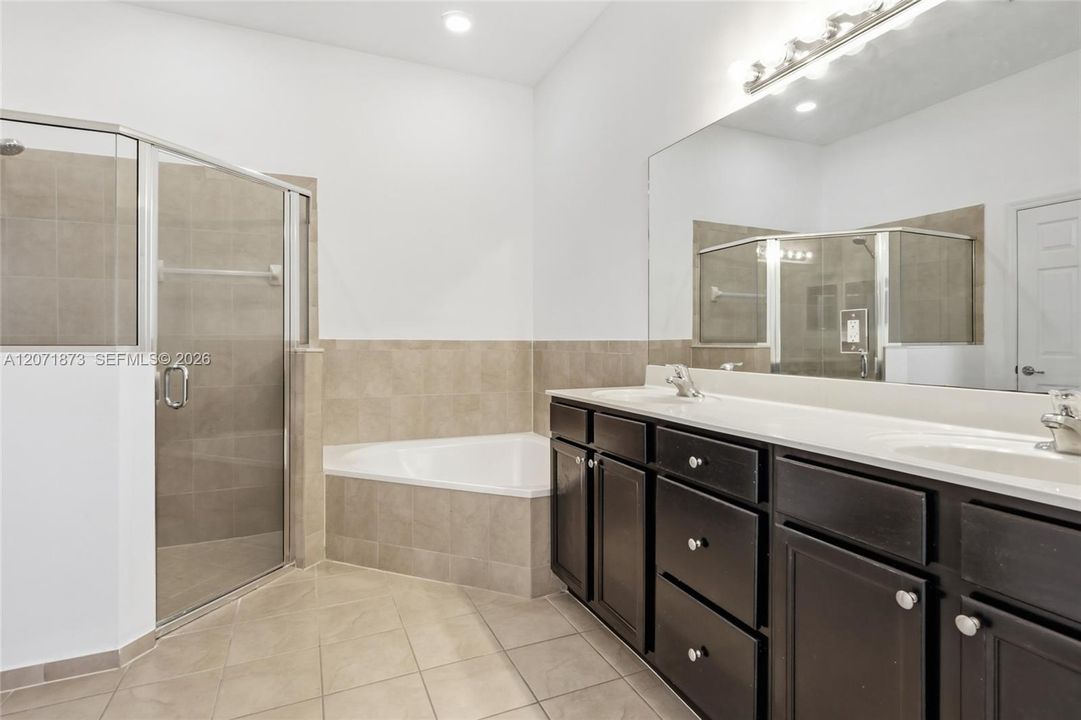 For Sale: $720,000 (3 beds, 2 baths, 2120 Square Feet)