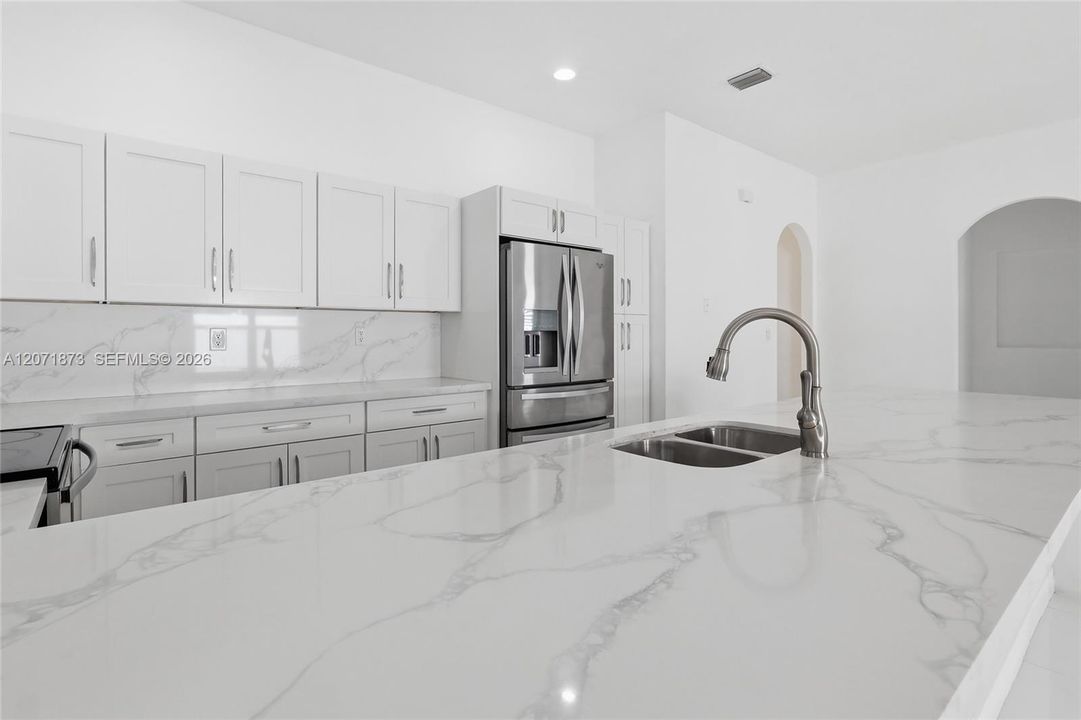 For Sale: $720,000 (3 beds, 2 baths, 2120 Square Feet)