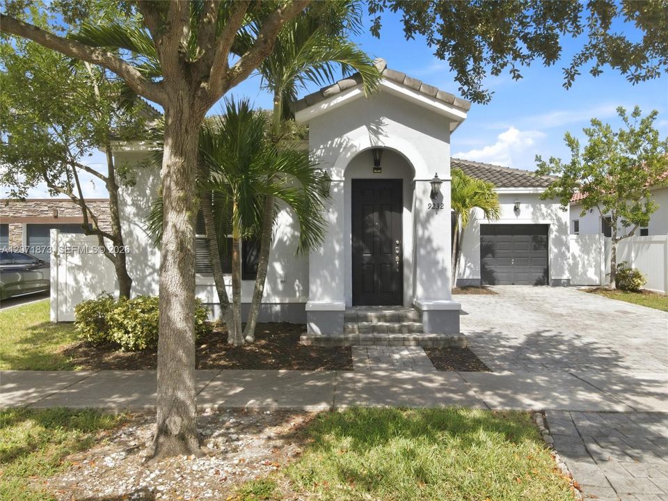 For Sale: $720,000 (3 beds, 2 baths, 2120 Square Feet)