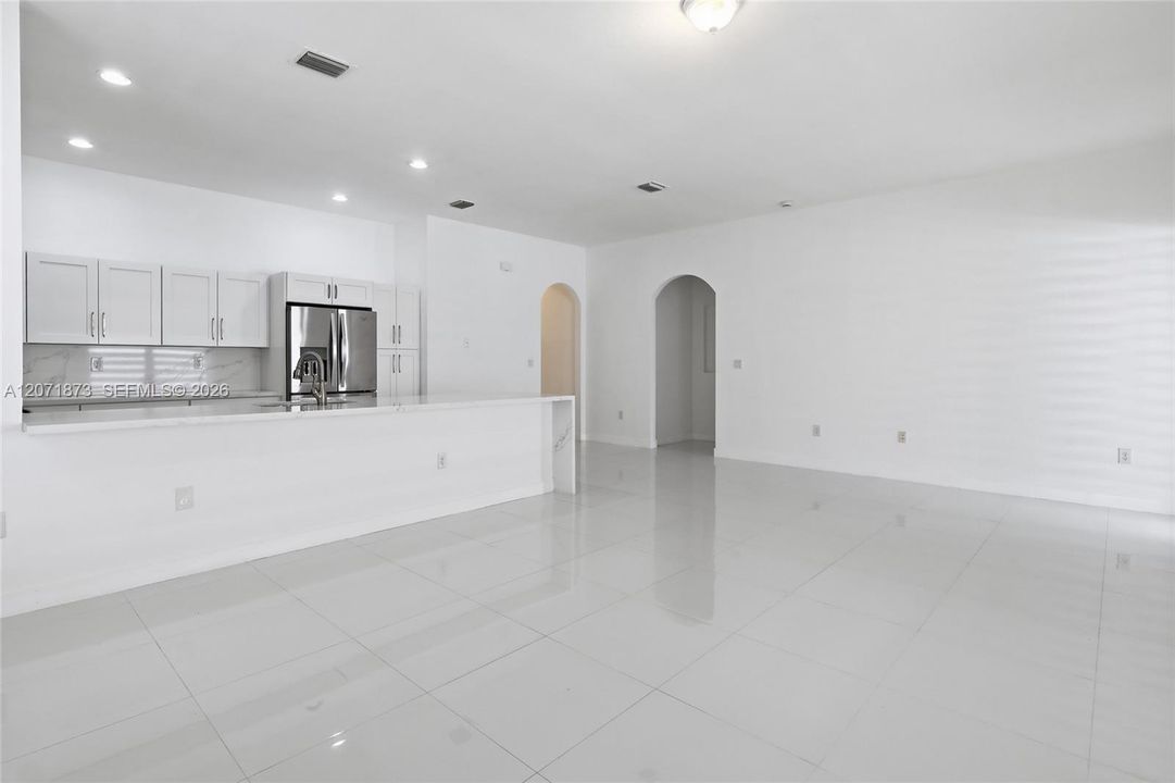For Sale: $720,000 (3 beds, 2 baths, 2120 Square Feet)