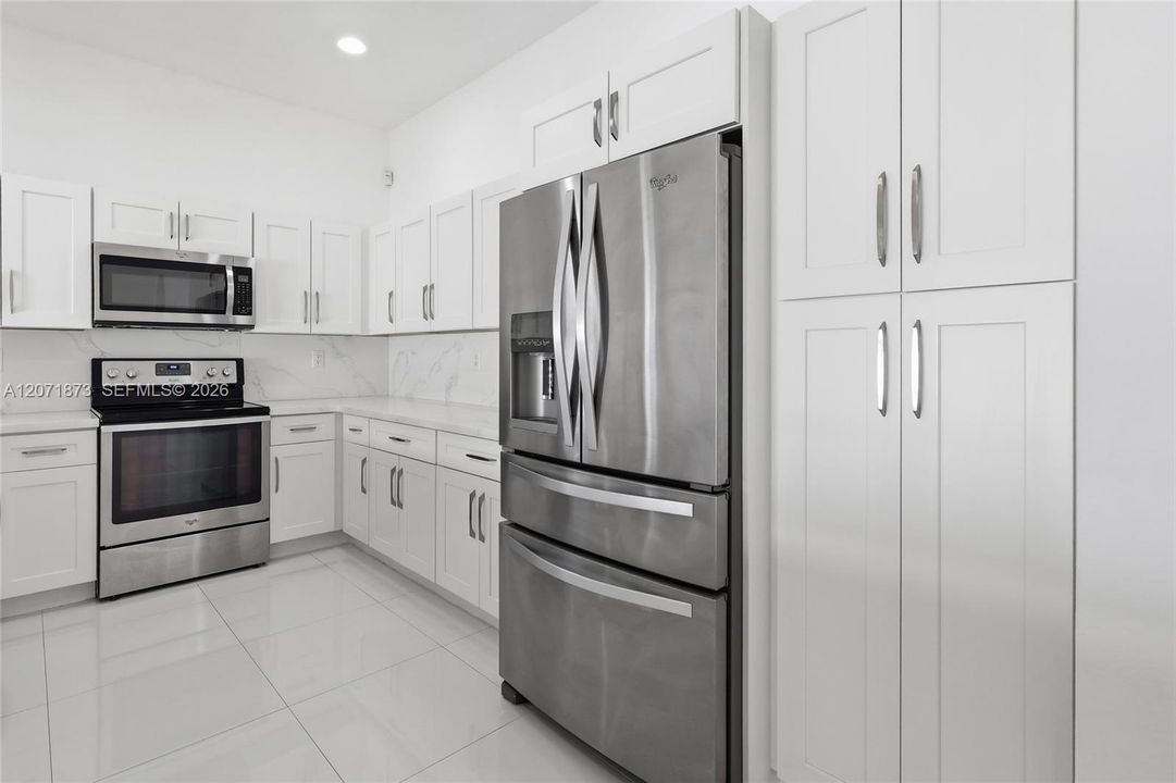 For Sale: $720,000 (3 beds, 2 baths, 2120 Square Feet)
