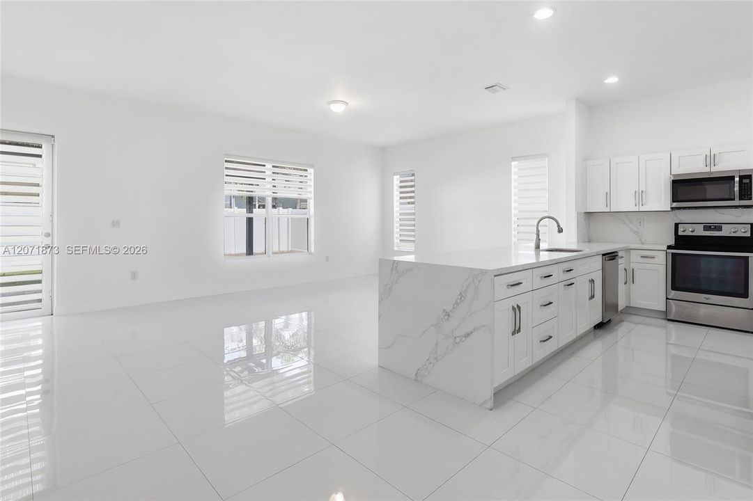 For Sale: $720,000 (3 beds, 2 baths, 2120 Square Feet)