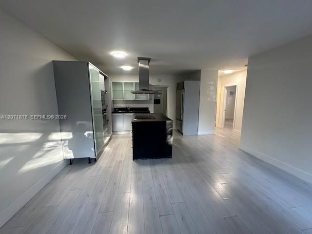 For Rent: $2,200 (3 beds, 1 baths, 1100 Square Feet)
