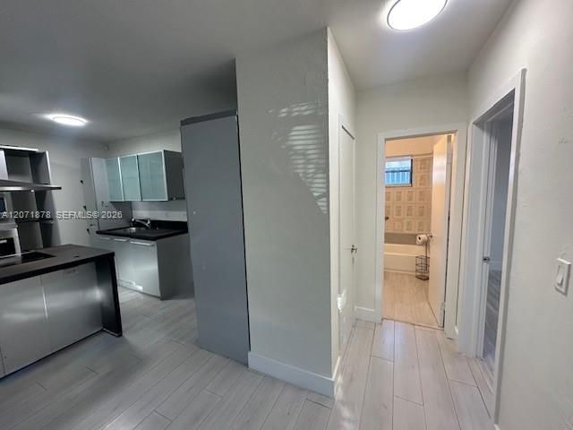 For Rent: $2,200 (3 beds, 1 baths, 1100 Square Feet)