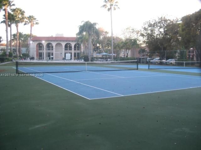 Active With Contract: $1,950 (1 beds, 1 baths, 709 Square Feet)
