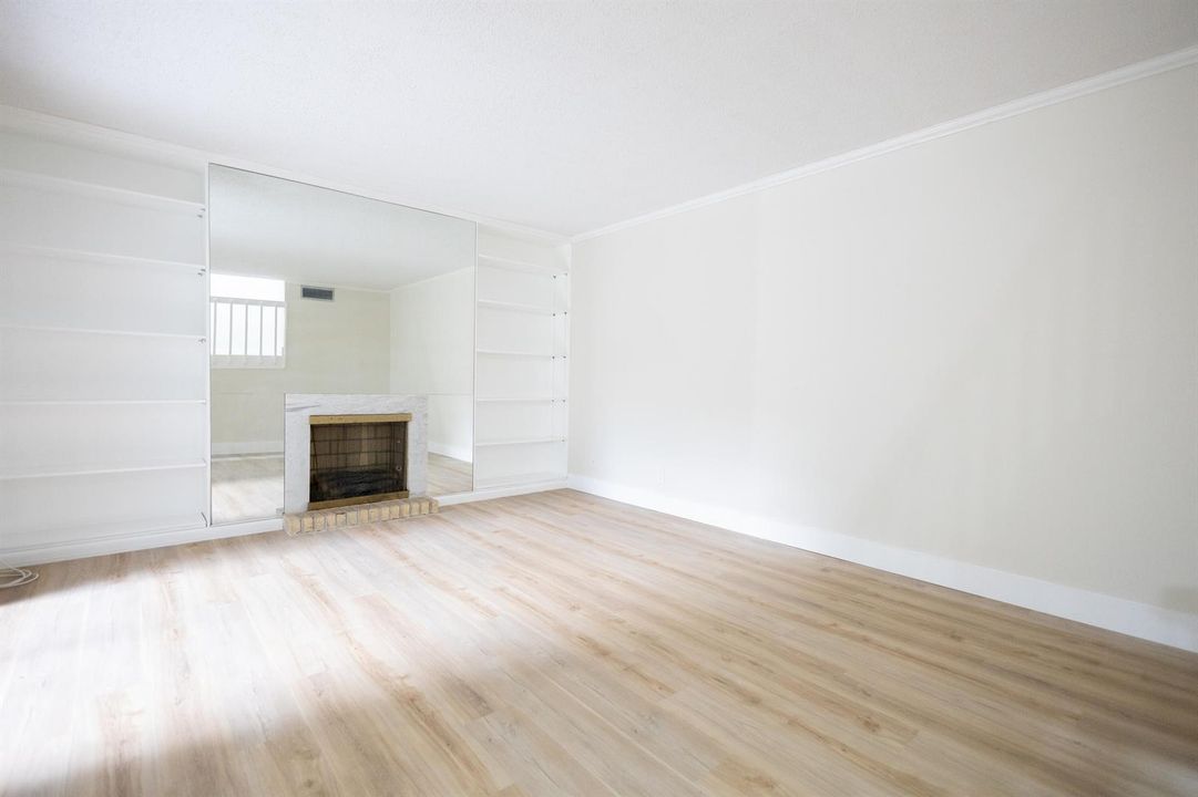 317 Woodland-6