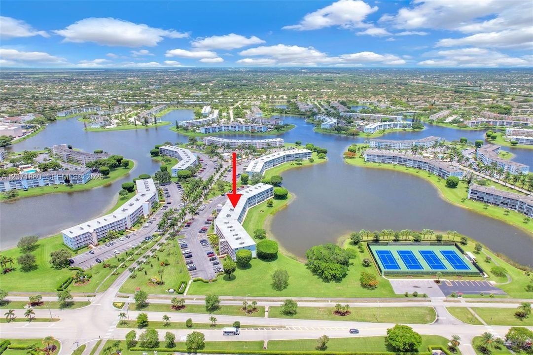 На продажу: $129,000 (2 спален, 1 ванн, 861 Квадратных фут)