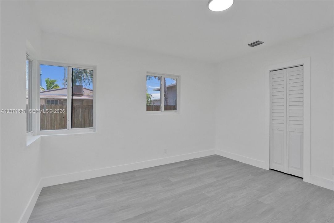 For Sale: $419,900 (3 beds, 1 baths, 1020 Square Feet)
