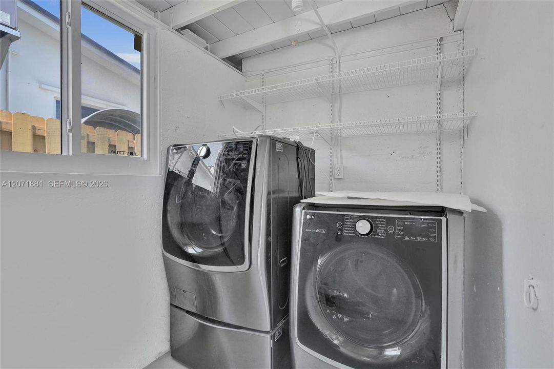 For Sale: $419,900 (3 beds, 1 baths, 1020 Square Feet)