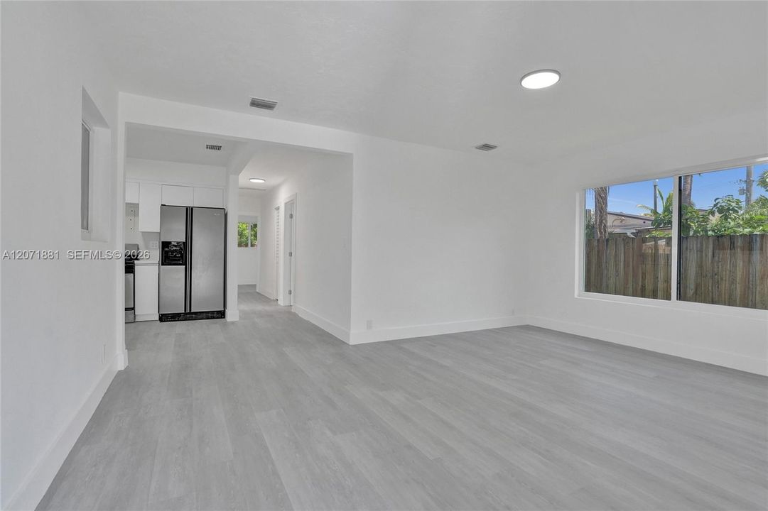 For Sale: $419,900 (3 beds, 1 baths, 1020 Square Feet)