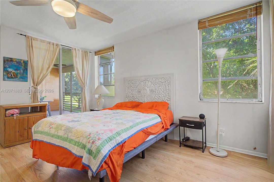 For Rent: $2,450 (3 beds, 2 baths, 1124 Square Feet)