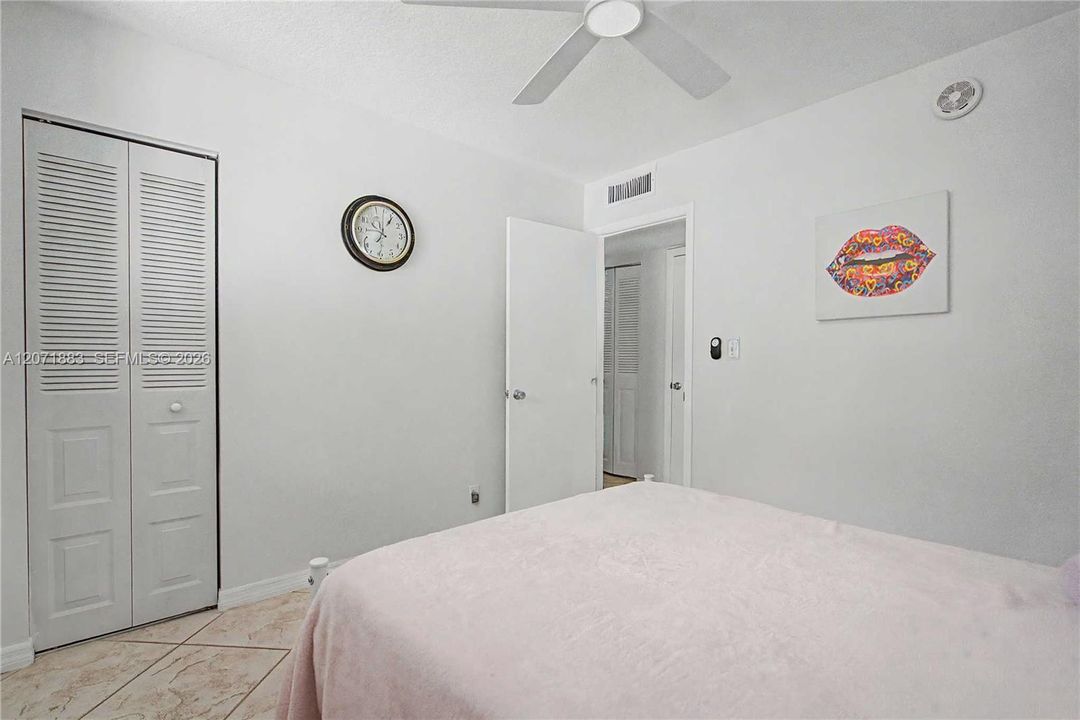 For Rent: $2,450 (3 beds, 2 baths, 1124 Square Feet)