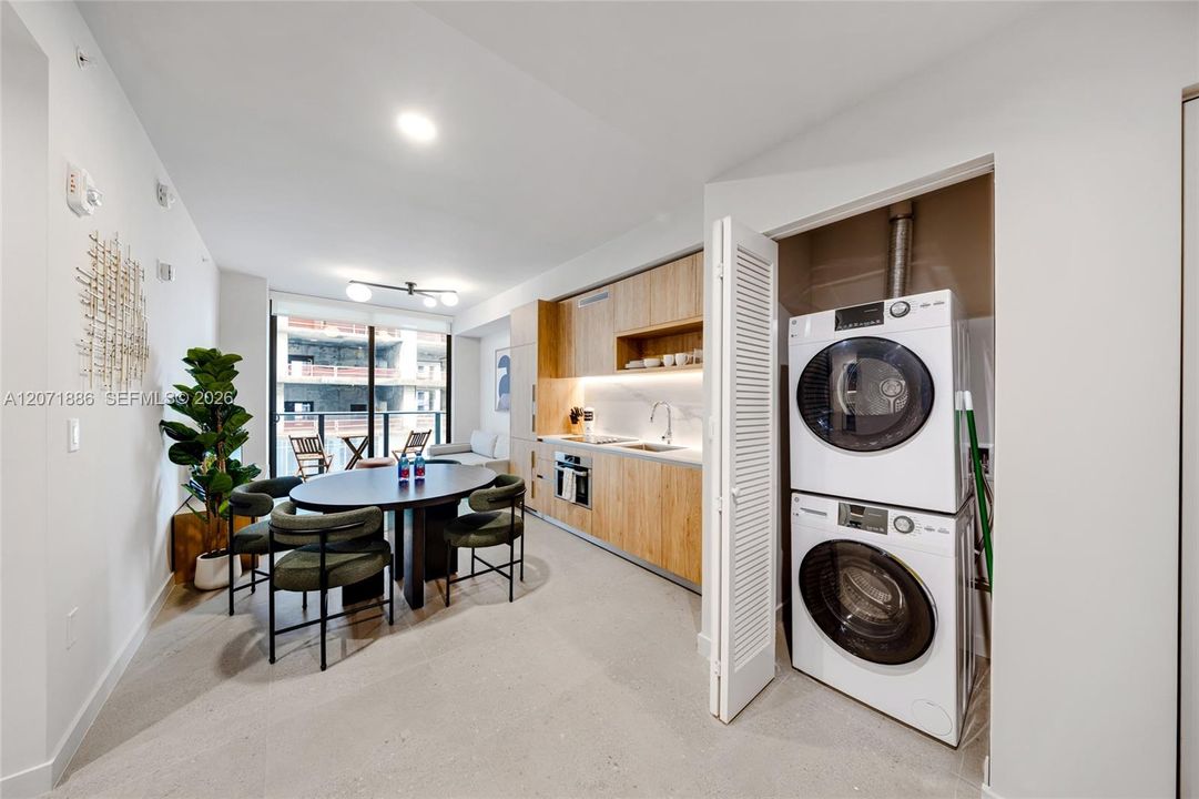 For Rent: $3,300 (1 beds, 1 baths, 539 Square Feet)