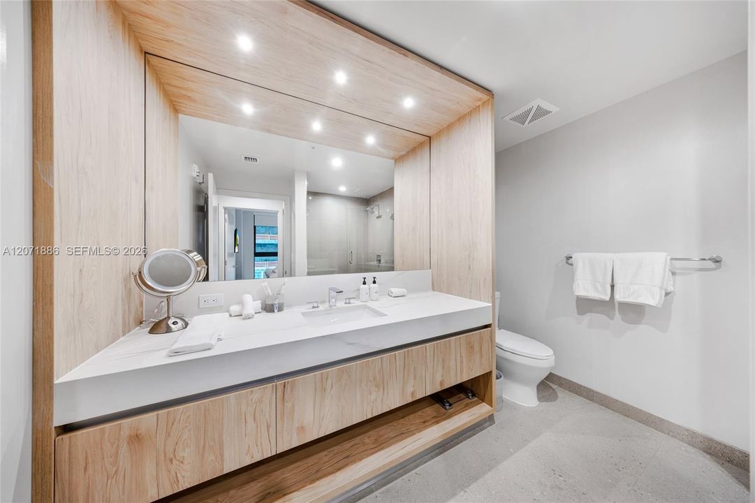 For Rent: $3,300 (1 beds, 1 baths, 539 Square Feet)