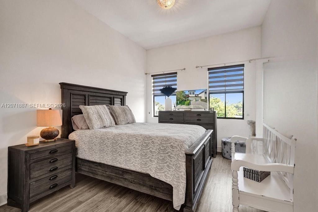 For Sale: $489,000 (3 beds, 2 baths, 1806 Square Feet)