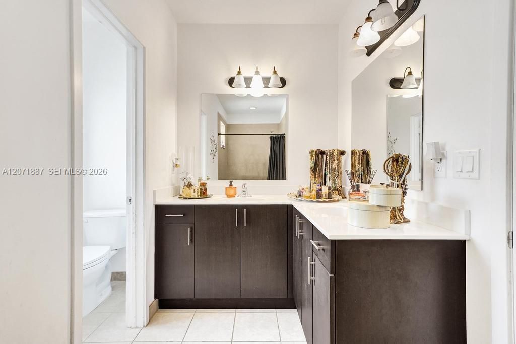 For Sale: $489,000 (3 beds, 2 baths, 1806 Square Feet)