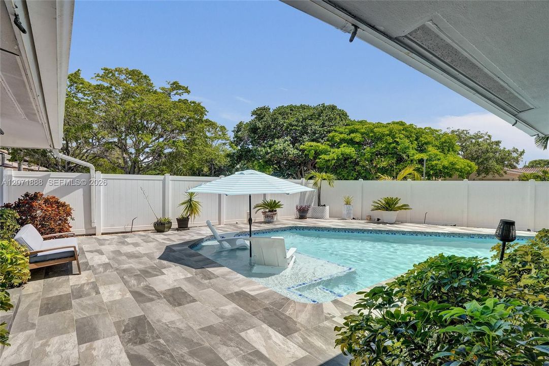 For Sale: $1,349,900 (3 beds, 2 baths, 1709 Square Feet)
