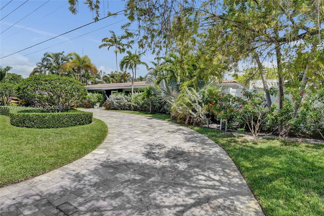 For Sale: $1,349,900 (3 beds, 2 baths, 1709 Square Feet)