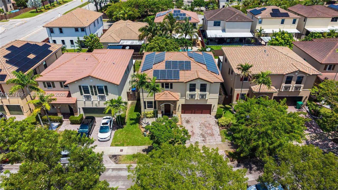En Venta: $625,000 (3 camas, 2 baños, 2573 Pies cuadrados)