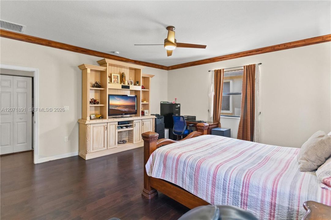 En Venta: $625,000 (3 camas, 2 baños, 2573 Pies cuadrados)