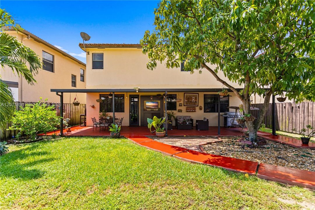 En Venta: $625,000 (3 camas, 2 baños, 2573 Pies cuadrados)
