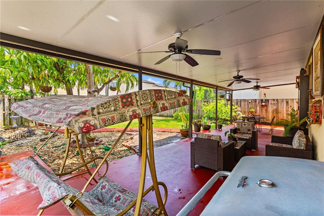 En Venta: $625,000 (3 camas, 2 baños, 2573 Pies cuadrados)
