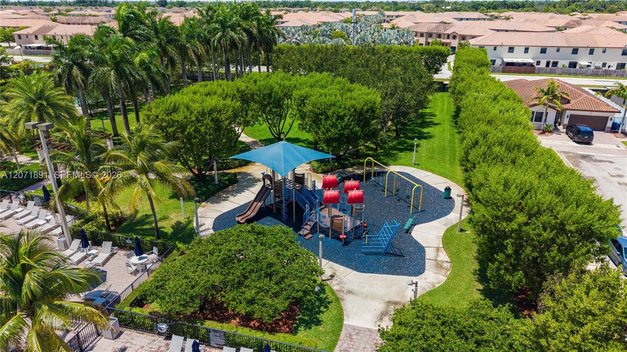 En Venta: $625,000 (3 camas, 2 baños, 2573 Pies cuadrados)