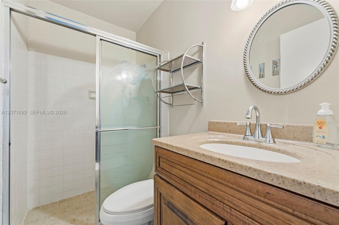 For Sale: $150,000 (2 beds, 2 baths, 1089 Square Feet)