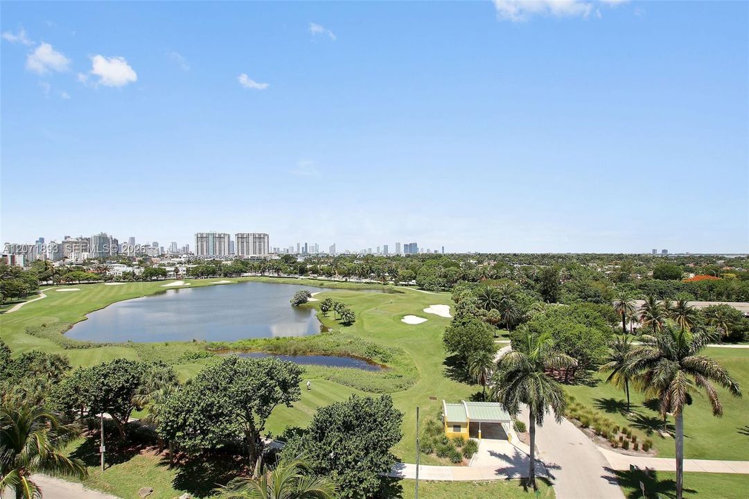 En Venta: $699,000 (1 camas, 1 baños, 966 Pies cuadrados)