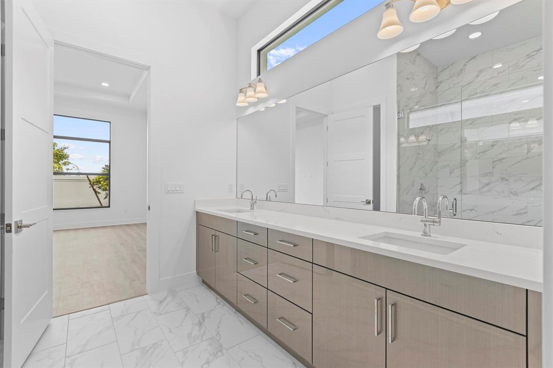 Owner's Bath