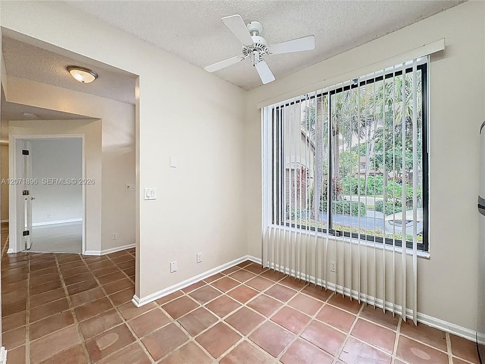 En Venta: $370,000 (2 camas, 2 baños, 1380 Pies cuadrados)