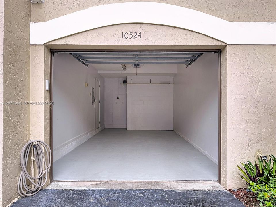 En Venta: $370,000 (2 camas, 2 baños, 1380 Pies cuadrados)