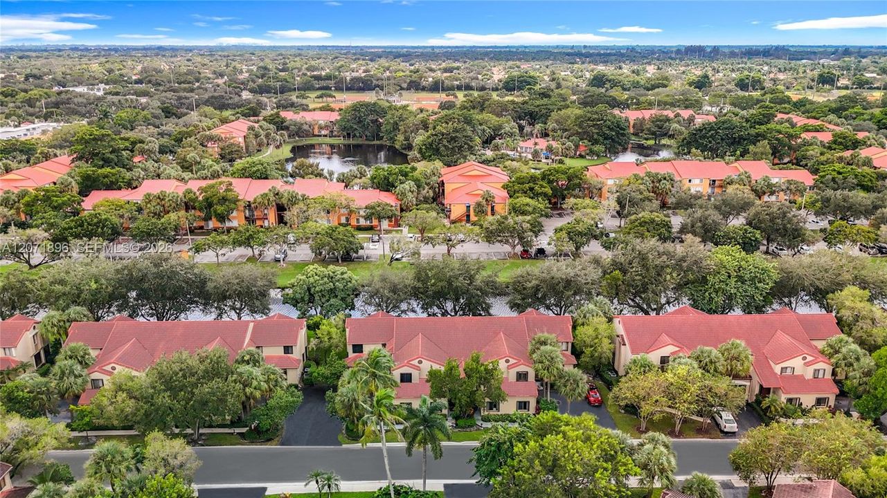 En Venta: $370,000 (2 camas, 2 baños, 1380 Pies cuadrados)