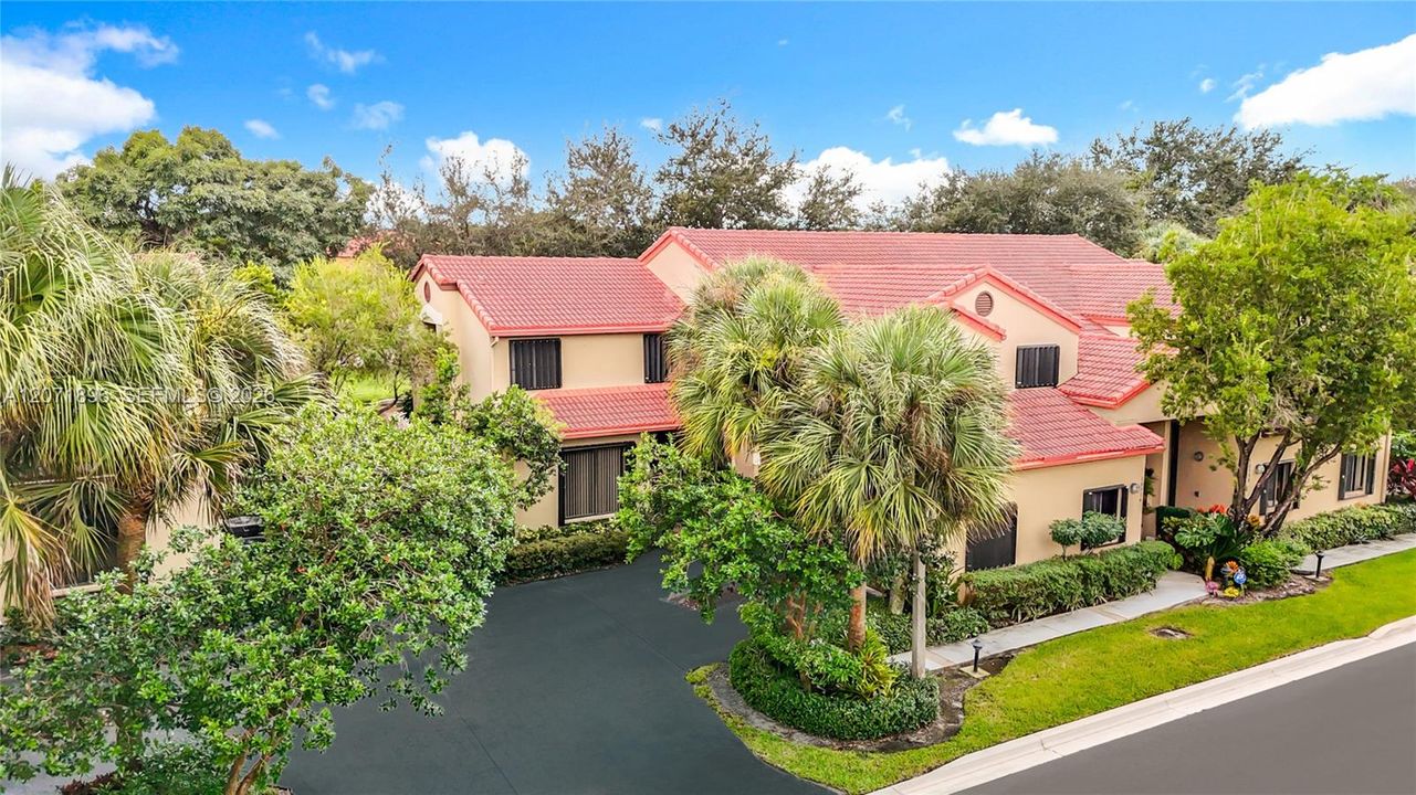 En Venta: $370,000 (2 camas, 2 baños, 1380 Pies cuadrados)
