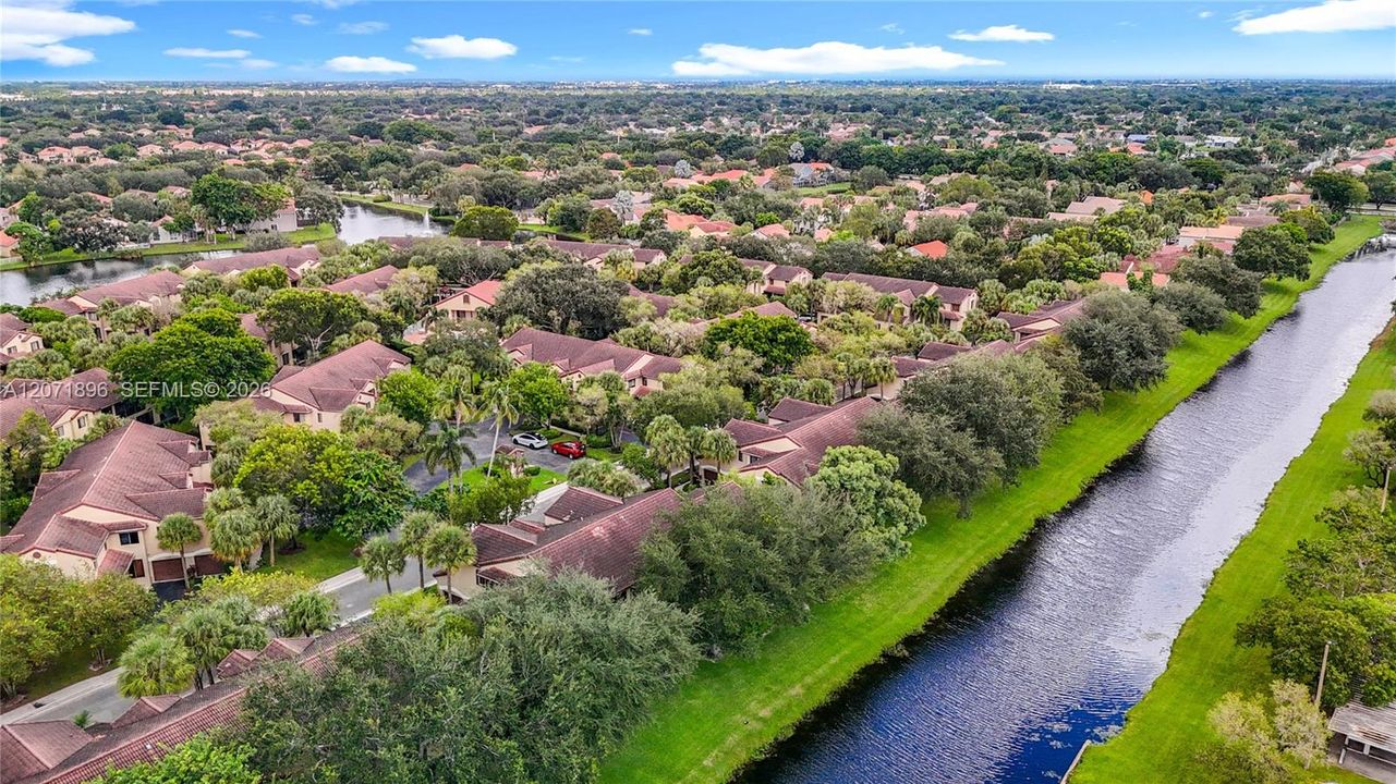 En Venta: $370,000 (2 camas, 2 baños, 1380 Pies cuadrados)