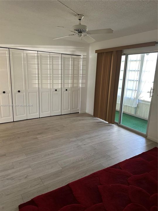 For Sale: $95,000 (1 beds, 1 baths, 700 Square Feet)