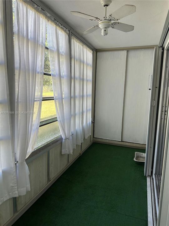 For Sale: $95,000 (1 beds, 1 baths, 700 Square Feet)