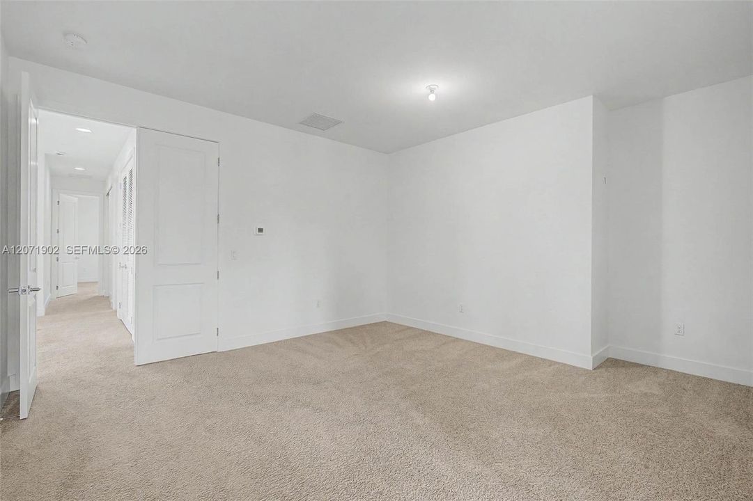 En Venta: $2,325,000 (5 camas, 4 baños, 5318 Pies cuadrados)