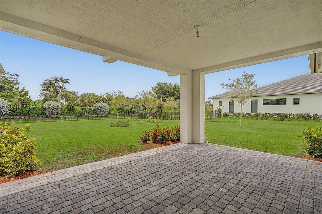 En Venta: $2,325,000 (5 camas, 4 baños, 5318 Pies cuadrados)
