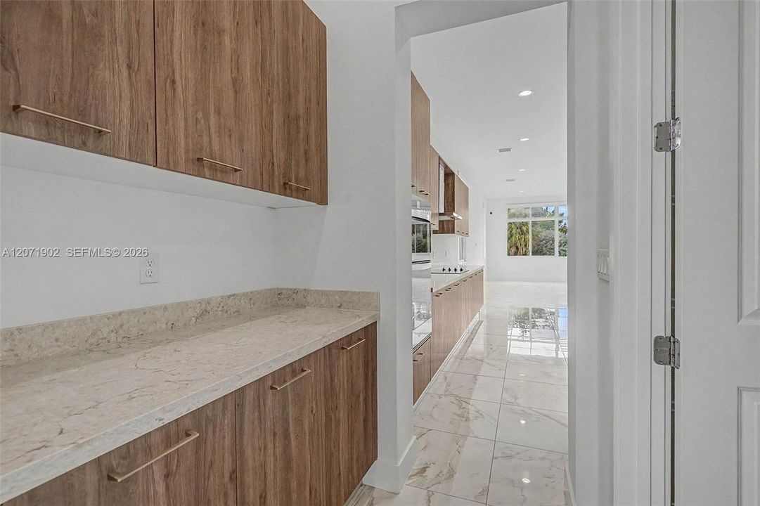 En Venta: $2,325,000 (5 camas, 4 baños, 5318 Pies cuadrados)